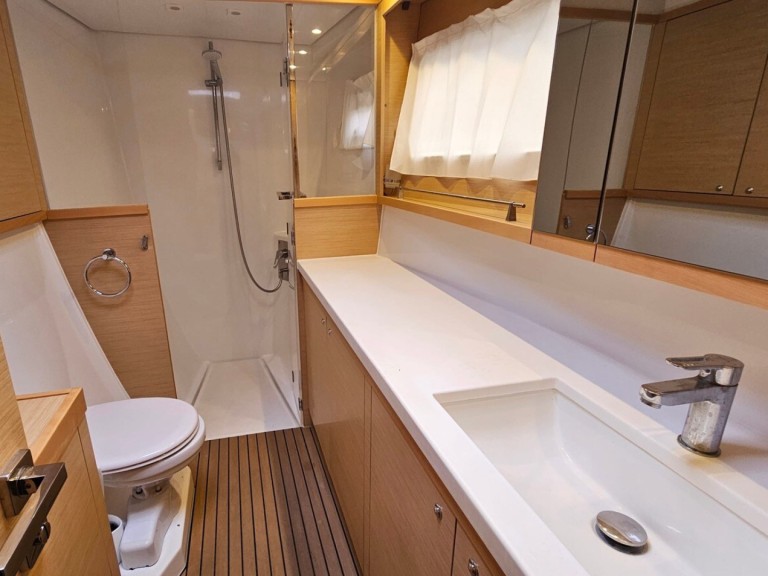 Catamaran rental with or without captain Lagoon Vigo