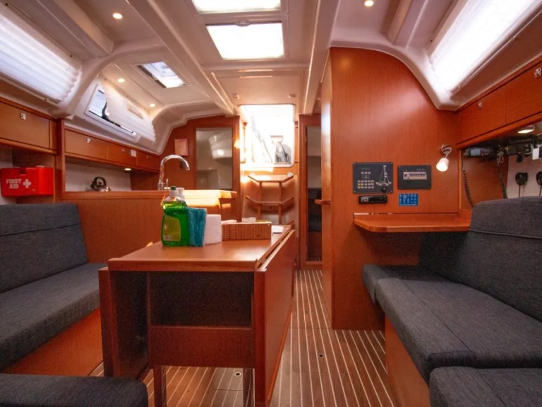 Yacht charter Kiáto cheap Bavaria 37