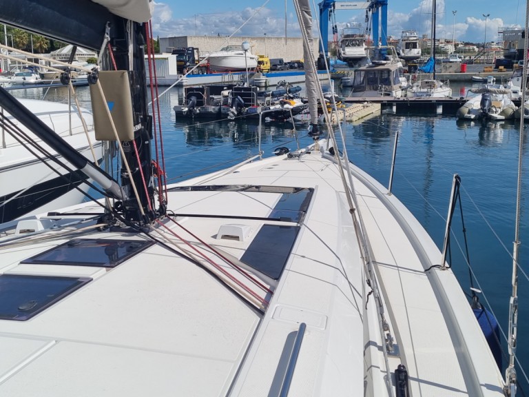 Bareboat Rental Sailboat Bénéteau with a boat licence