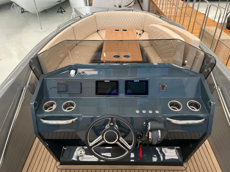 Motorboat for rent Los Gigantes at the best price