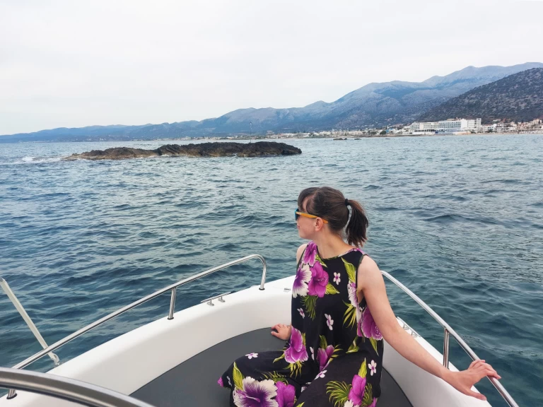 Motorboat for rent Stalida at the best price