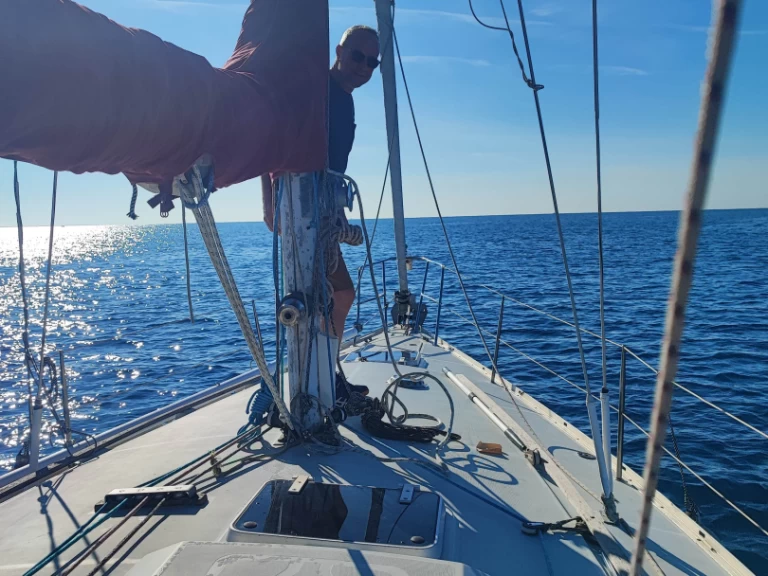 Dufour Dufour 36 in Port Fréjus on SamBoat