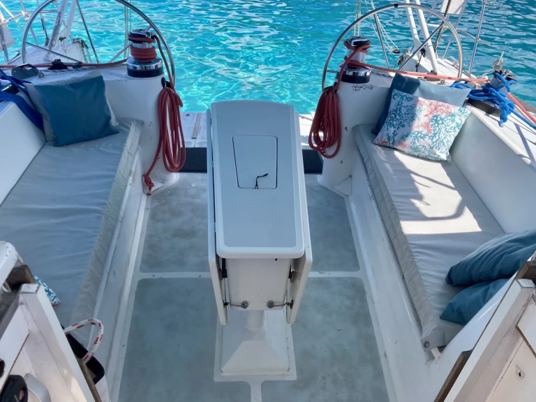 Bareboat Rental Sailboat Custom Made with a boat licence