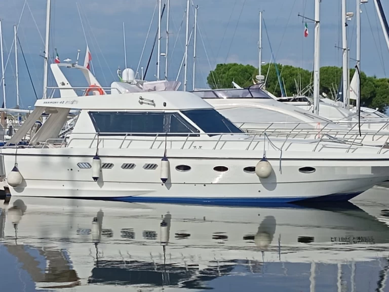 Motorboat rental in Lido - Piantoni Harmony 42