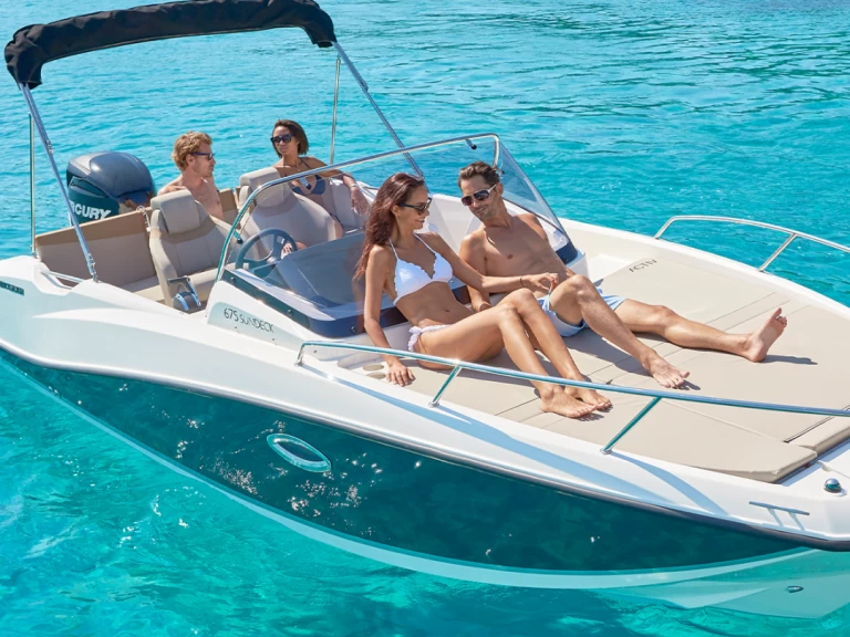 Boat rental Quicksilver Activ 675 Sundeck in Medulin on Samboat