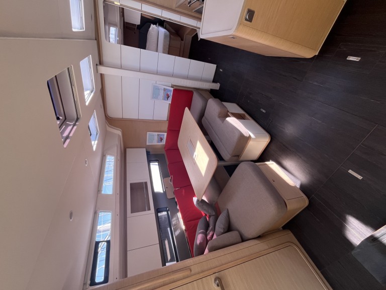 Rent a Dufour Dufour 41 Marseille