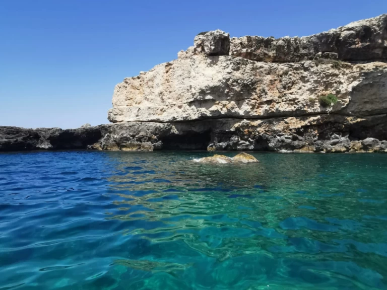 Motorboat for rent Santa Maria di Leuca at the best price