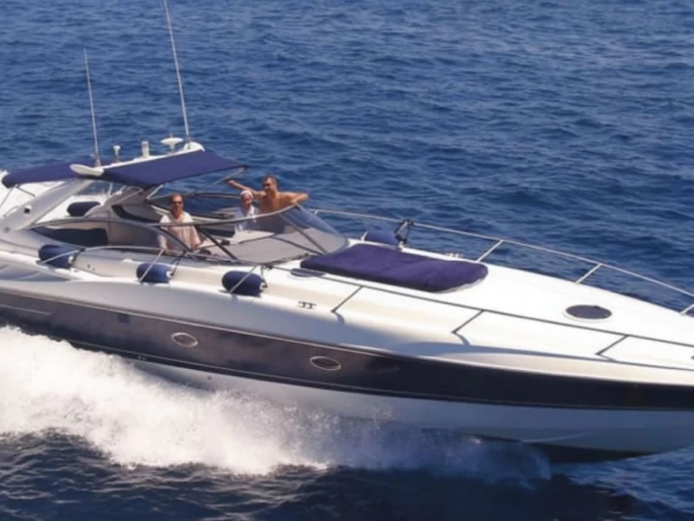 Motorboat for rent Saint-Raphaël at the best price