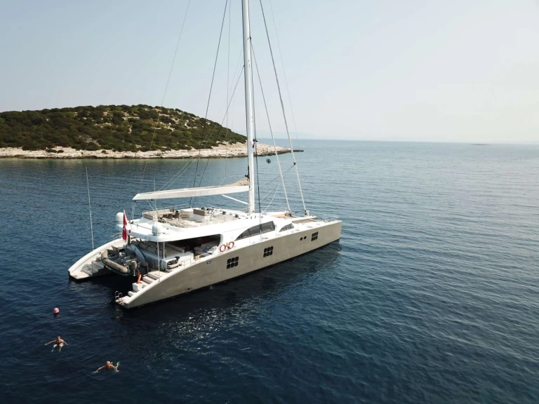 Luxury Yacht rental with or without captain Sunreef Olbia