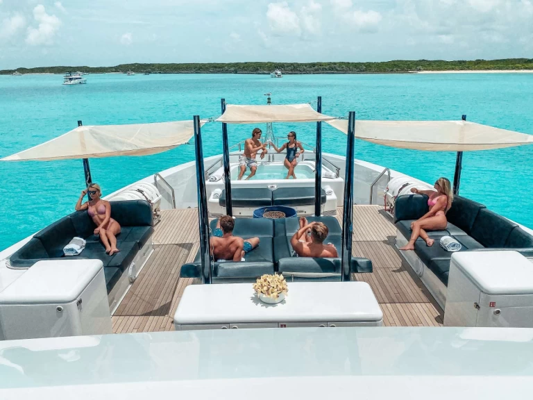 Rent a Oceanfast OCULUS Paradise Island