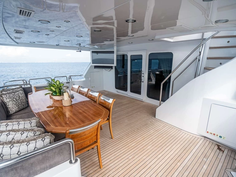 Rent a Broward CAMILLE  Bahamas