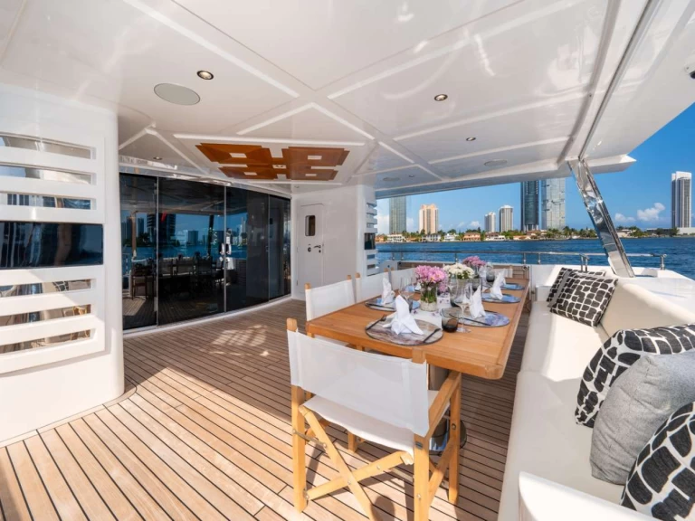 Gulf Craft - Majesty Yachts SANTOSH in Fort Lauderdale on SamBoat