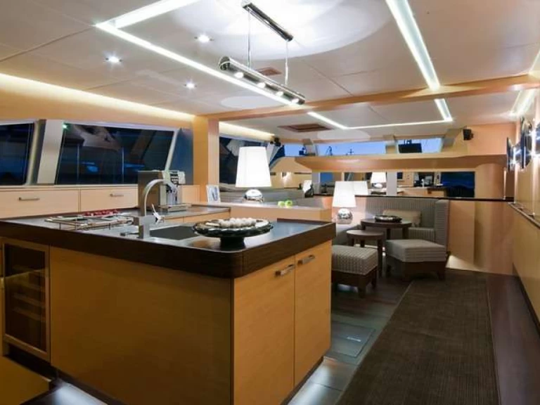 Rent a Sunreef IPHARRA Olbia