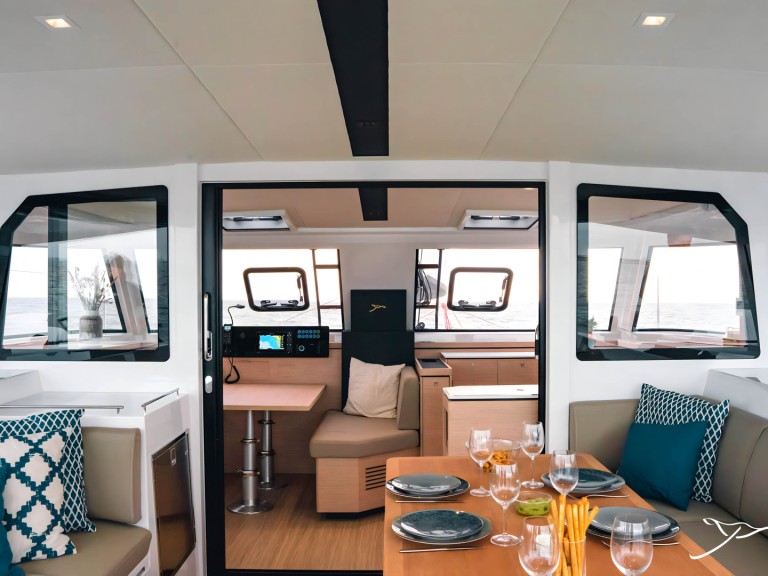 Yacht charter Pula cheap Nautitech 40 Open 