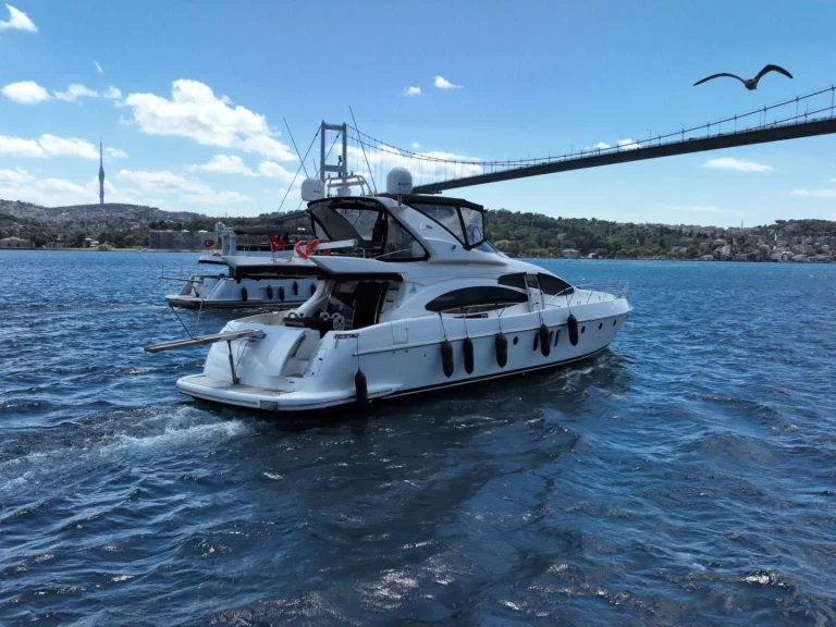 Luxury Yacht rental with or without captain Custom Made Beşiktaş