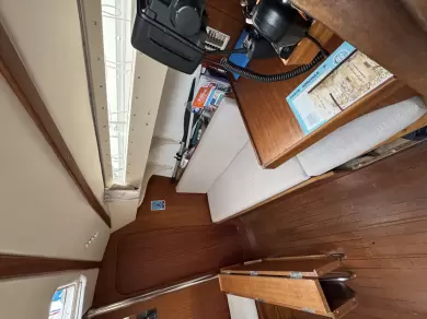 Sailboat for rent Île des Embiez at the best price