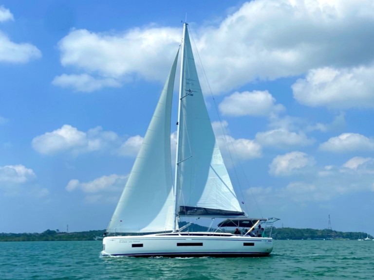 Yacht charter Mai Khao cheap Bavaria C46
