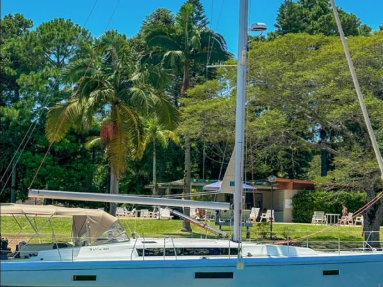 Sailboat for rent Paraty at the best price