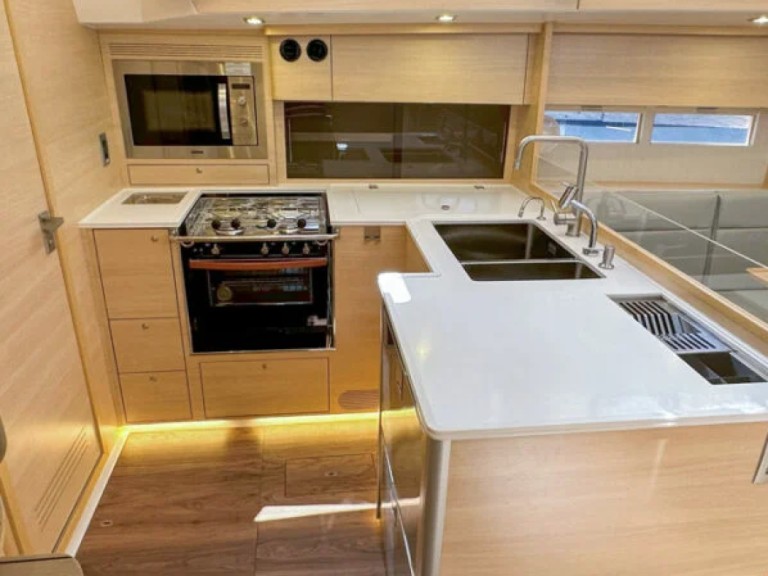 Sailboat rental with or without captain Delta Yachts Paraty