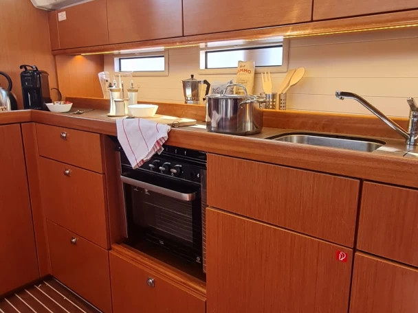 Bareboat Rental Sailboat Bavaria with a boat licence