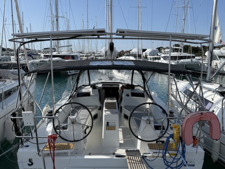 Sailboat for rent Sukošan at the best price