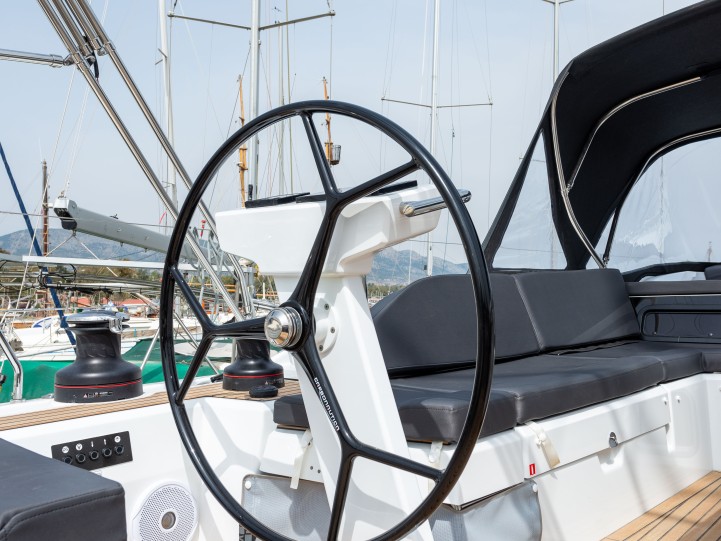 Yacht charter Néa Péramos cheap Oceanis 51.1