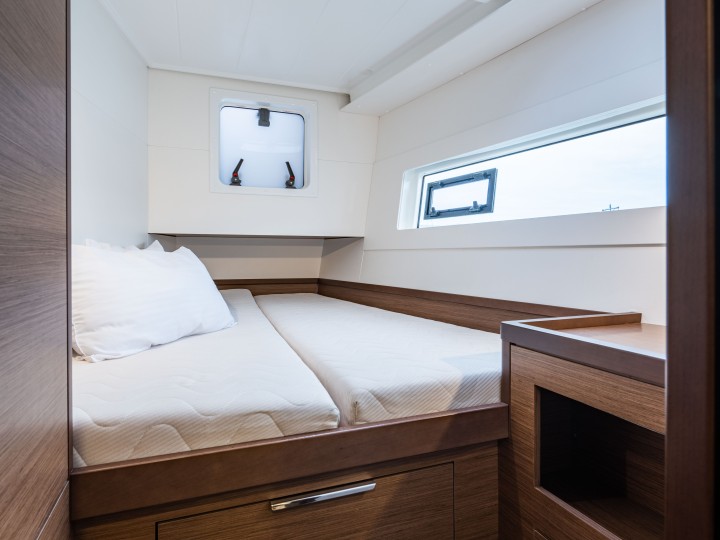 Catamaran for rent Néa Péramos at the best price