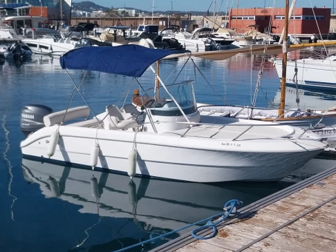Sessa Marine Key Largo 20 Deck in San Antonio Port on SamBoat