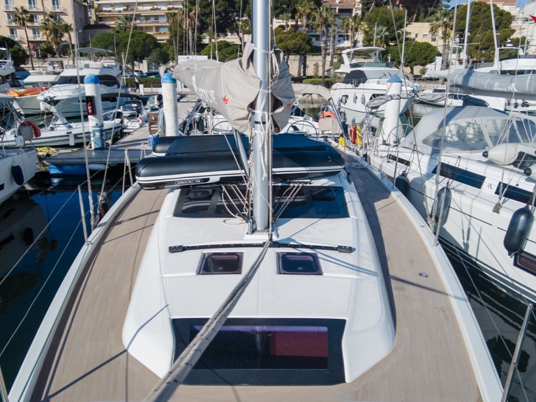 Sailboat for rent Bandol at the best price