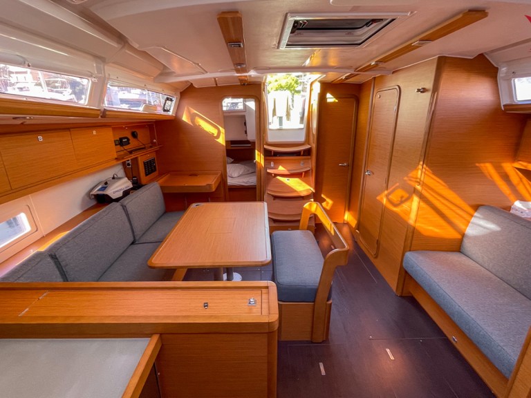 Bareboat Rental Sailboat 3 with a boat licence