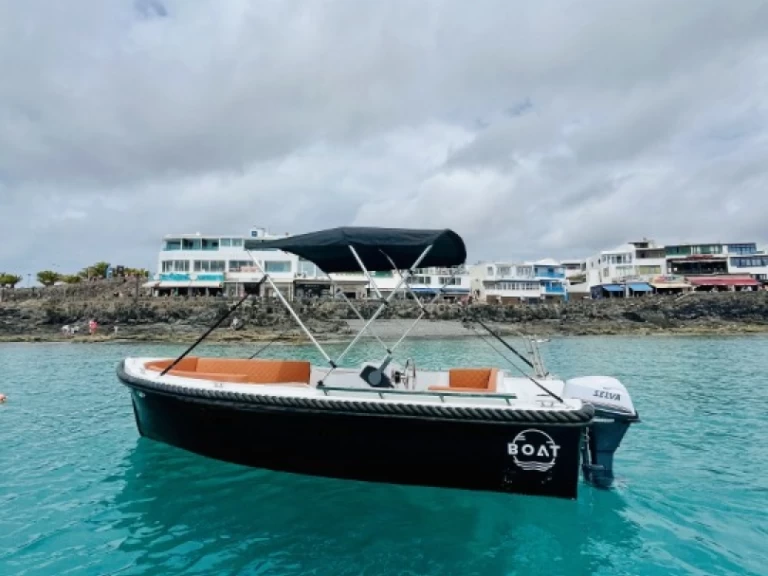 Bareboat Rental Motorboat Silver with a boat licence