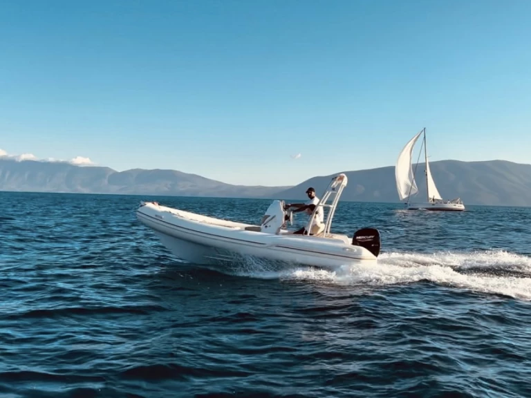 RIB rental with or without captain Eagle Vlorë