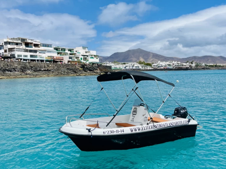 Motorboat for rent Playa Blanca at the best price