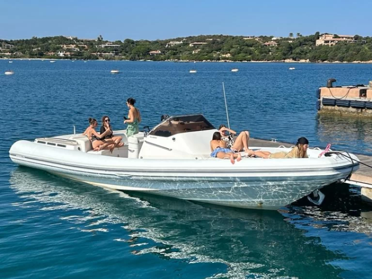Yacht charter Porto Rotondo cheap Mx11Coupè
