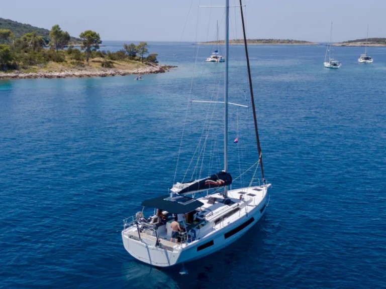 Rent a Dufour Moorings 44.3 Rodney Bay
