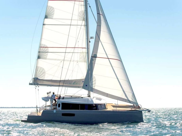 Bareboat Rental Luxury Yacht Neel with a boat licence