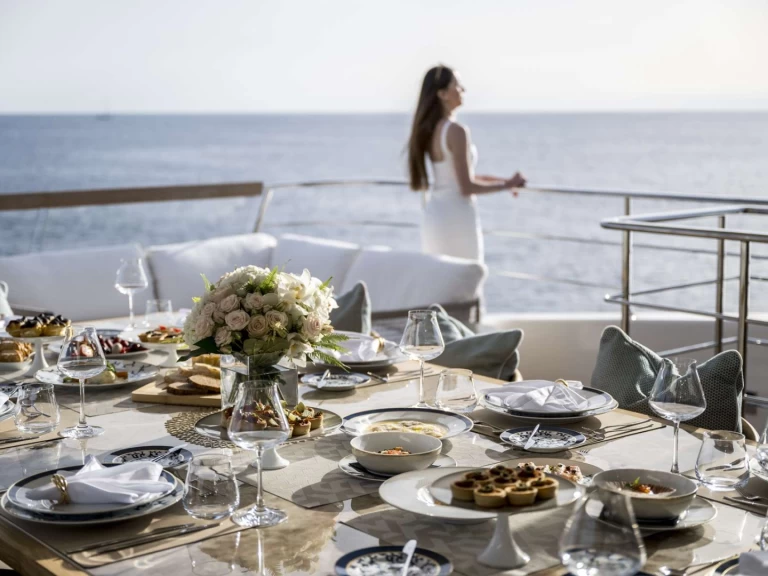 Bareboat Rental Luxury Yacht San Lorenzo with a boat licence
