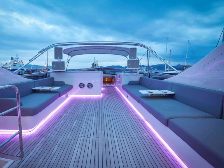 Luxury Yacht rental with or without captain Leopard Greece