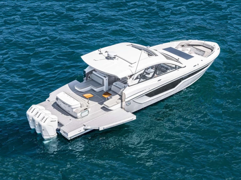 Yacht charter Fort Lauderdale cheap INTERLUDE