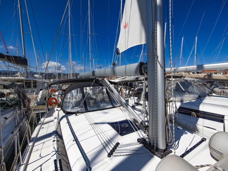 Bavaria Bavaria C42 in Lefkáda on SamBoat