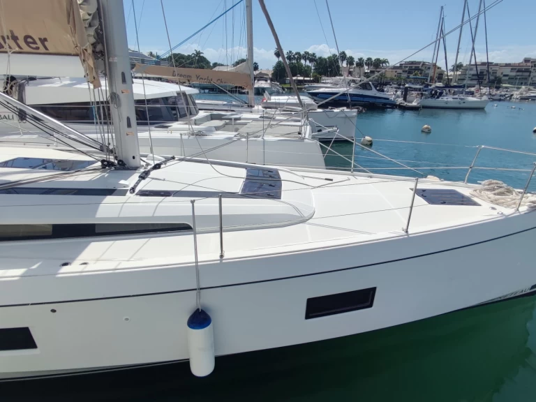 Yacht charter Le Marin cheap Oceanis 51.1