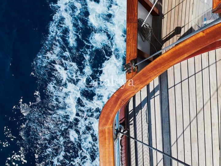 Sailboat for rent Sumpetar at the best price