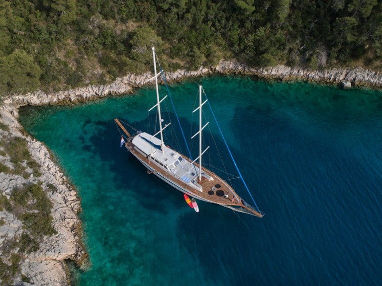 Boat rental Unknown Fortuna in Kaštela on Samboat
