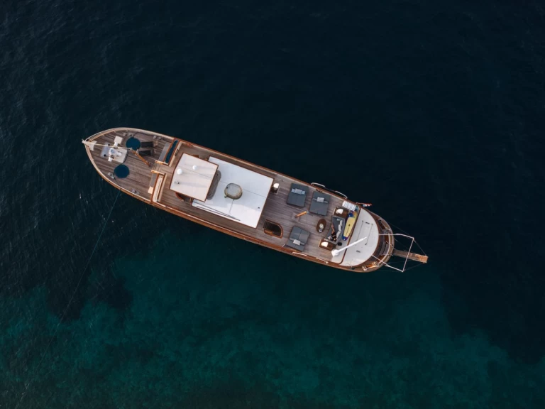 Yacht charter Split cheap Gallant