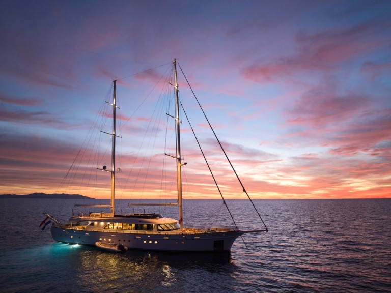 Sailboat rental in Split - Custom Made Love Story