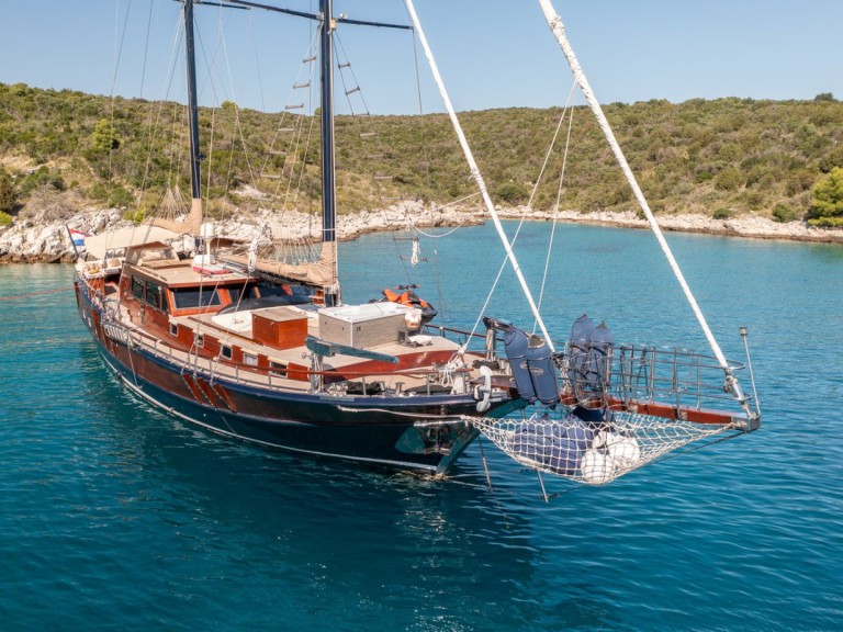 Sailboat for rent Split at the best price