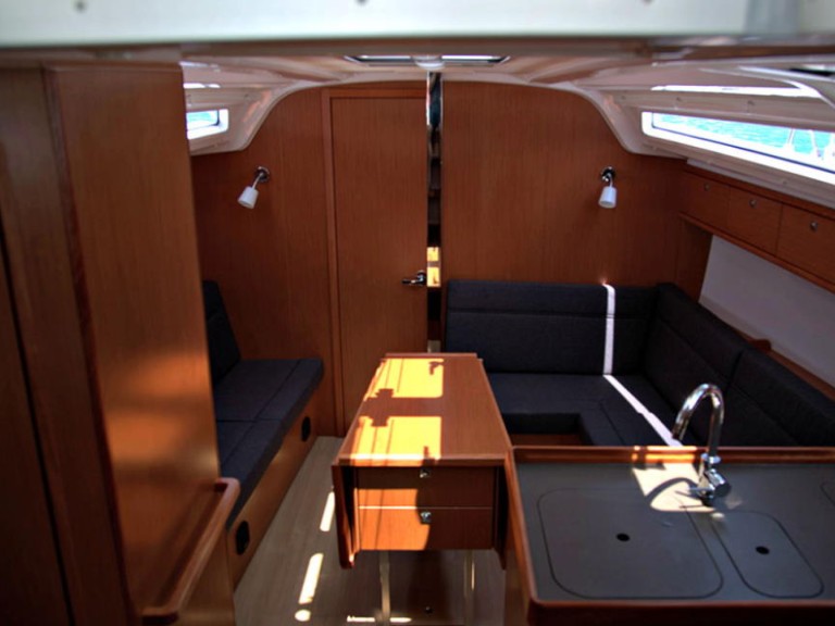 Bareboat Rental Sailboat Bavaria with a boat licence