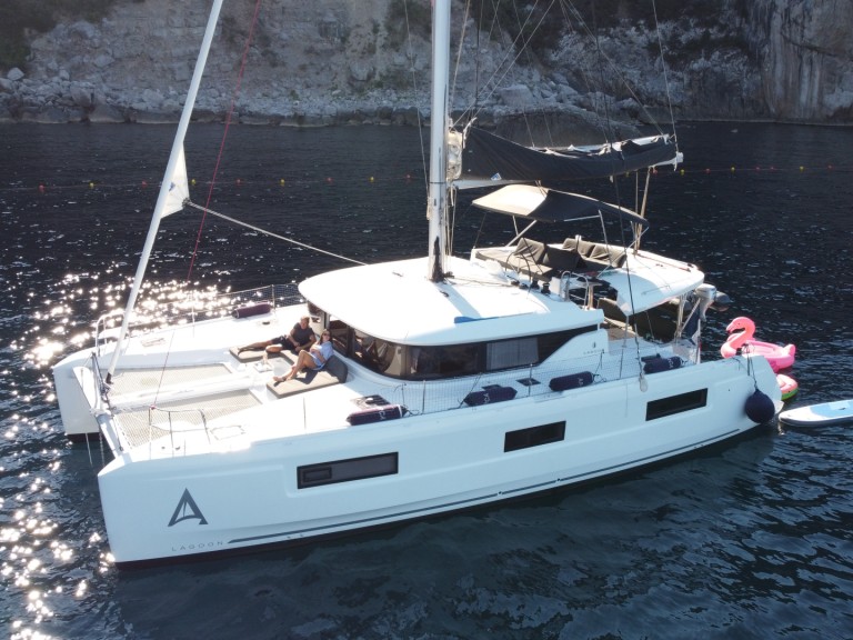 Yacht charter Capo d'Orlando cheap Lagoon 46