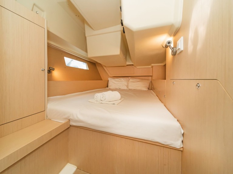 Sailboat rental in Empuriabrava - Bénéteau Oceanis 41.1