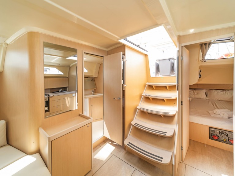 Sailboat rental with or without captain Bénéteau Empuriabrava